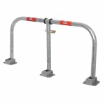 Neerklapbare parkeerbeugel met rode reflectie - Hangslot met voetplaat