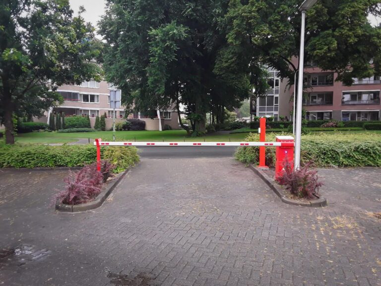 Parkeerterrein afsluiten met de Fadini BAYT 980 slagboom