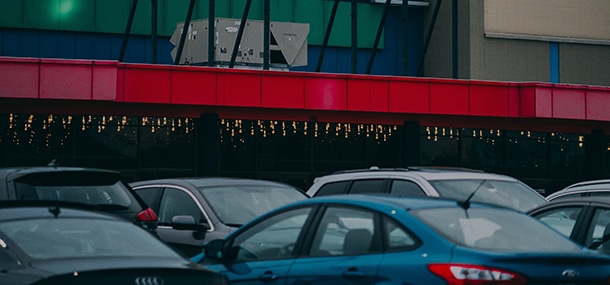 Parkeerzuilen-kleine-parkeerplaats