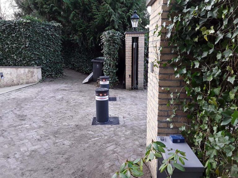 Terrein beveiligen met 2 TALOS bollards van Fadini