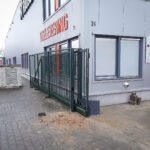 Thumbnail of http://Nieuwe%20schuifpoort%20automatiseren%20met%20Kit%20JUNIOR%20650%20schuifpoortopener