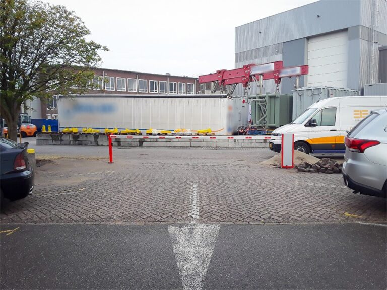Parkeerterrein afsluiten met Fadini BAYT 980 slagbomen