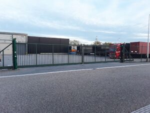Dubbele schuifpoort automatiseren met twee Fadini JUNIOR 650 schuifpoortopeners