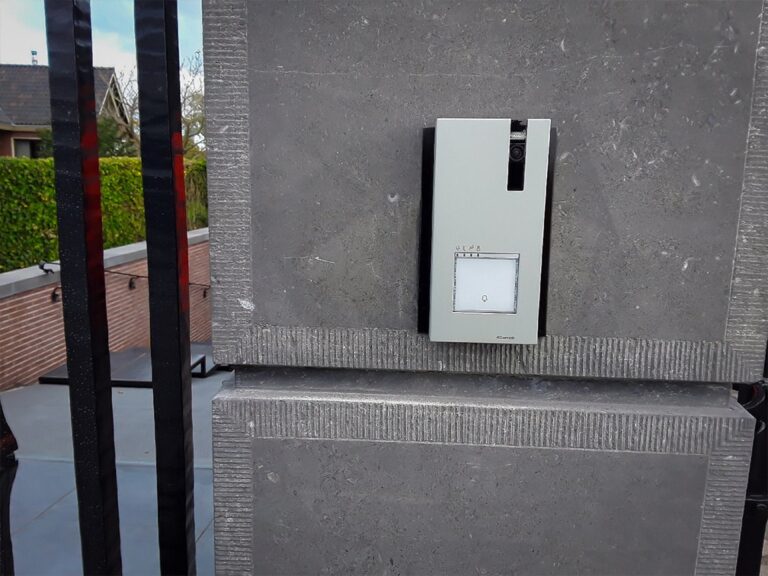 Vouwpoort automatiseren met de Fadini Kit HINDI 880 EVO