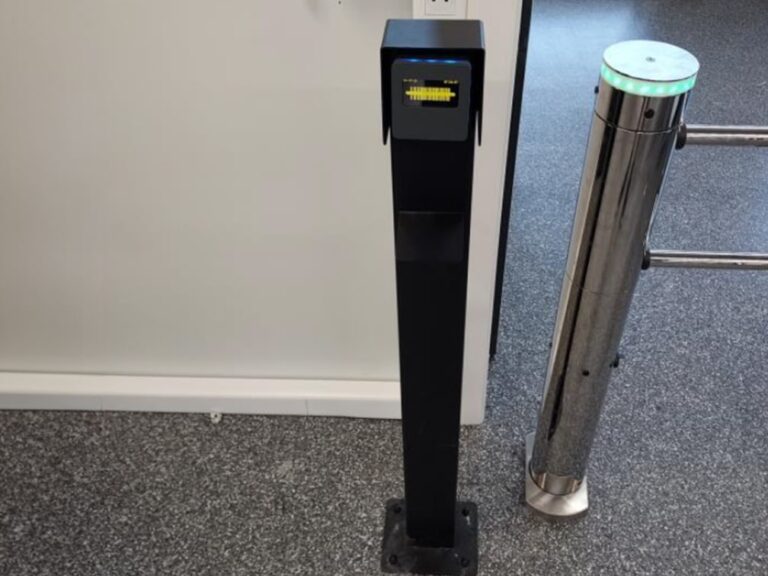 Scan&Go Basic ticketscannerzuilen toegepast in supermarkten