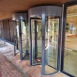 Triton glazen tourniquet manshoog rond