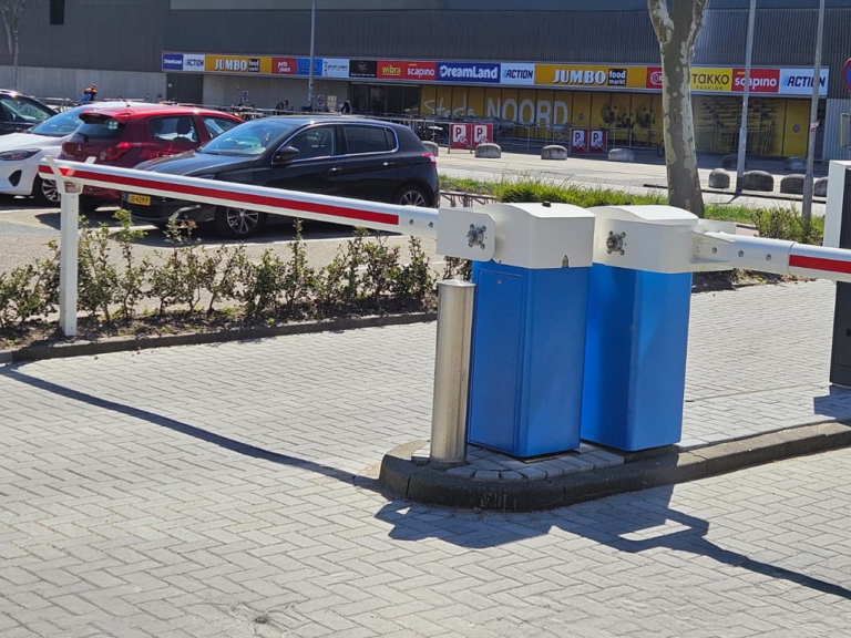 Project - Bedrijfsparkeerterrein afbakenen met LBA slagbomen