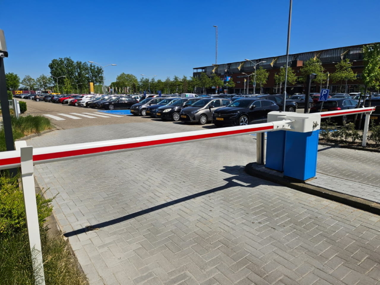Project - Bedrijfsparkeerterrein afbakenen met LBA slagbomen