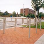 Fietsbeugel - Ø 48 mm - H 1350 mm - Rechthoekige buis - Verzinkt - Beton