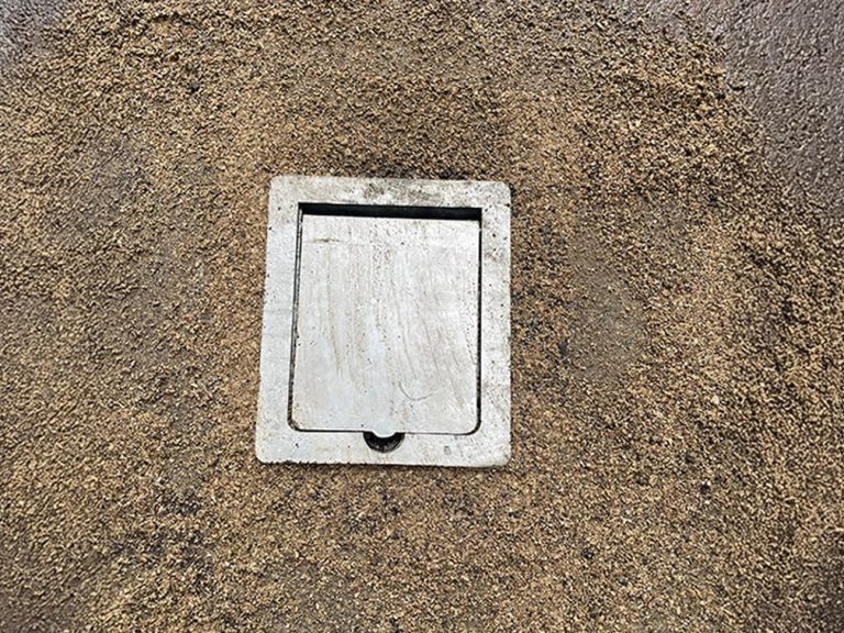 Marshalls handmatig bedienbare inzinkbare verkeerspaal bollard met reflectie