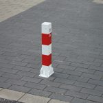 Vierkante afzetpaal - 70x70 mm - 500 mm hoog - Driehoek slot - Neerklapbaar