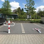 Neerklapbare parkeerbeugel met driekantslot - 900 mm hoog