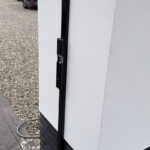 Sfeerfoto Locinox modulec-SF slotvanger en insteekslot in looppoort (1)