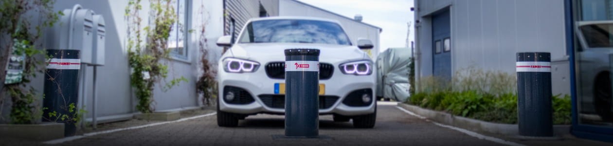 Blog - Hoe beveilig je een bedrijfsterrein of winkel tegen ramkraken en ongewenst verkeer