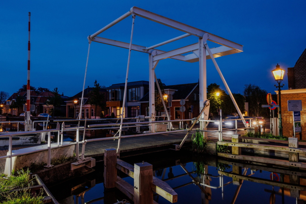 Bruggen toegangscontrole slagbomen voor wanneer de brug omhoog gaat (1)